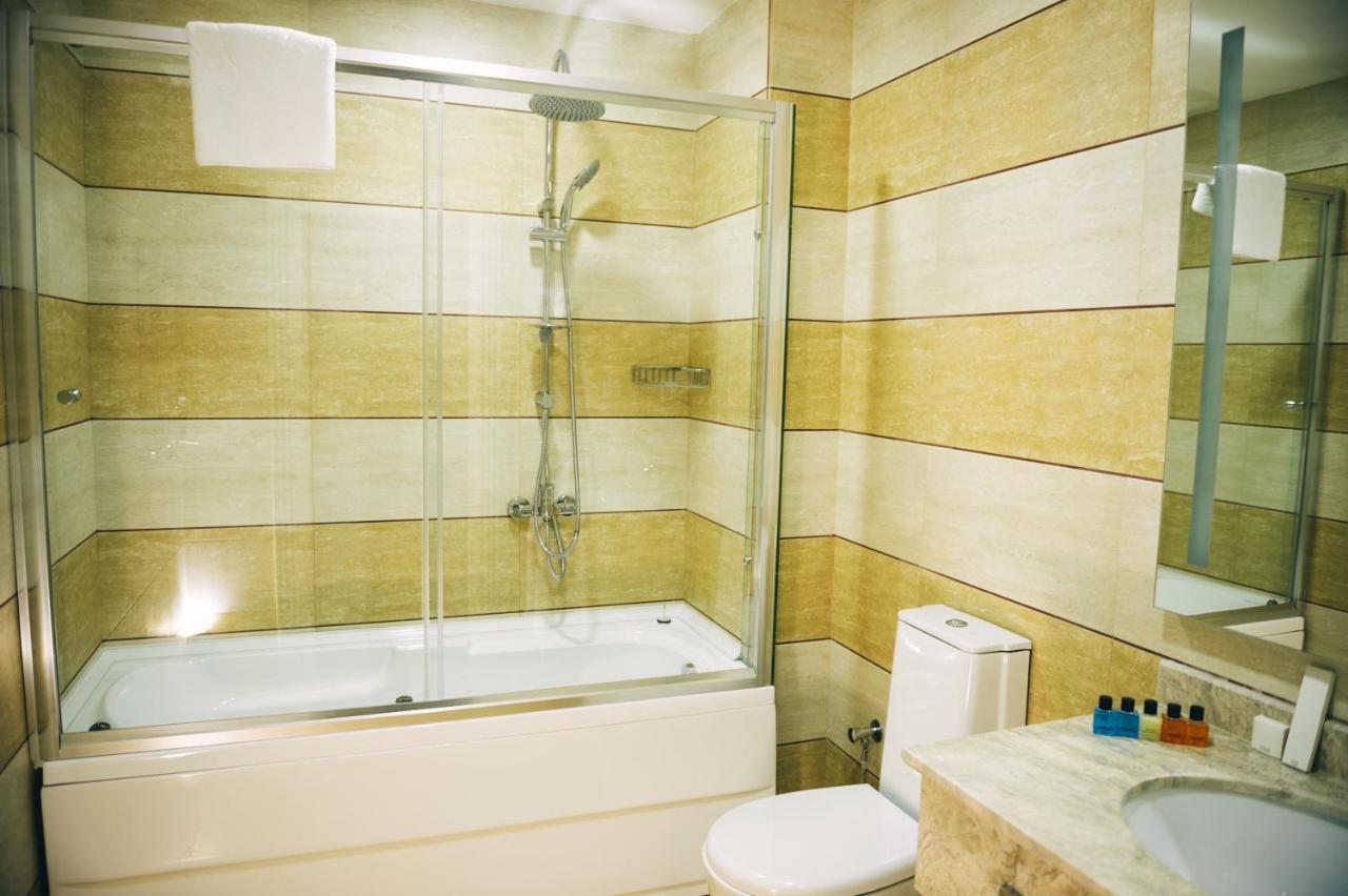 Hotel Emerald 4*