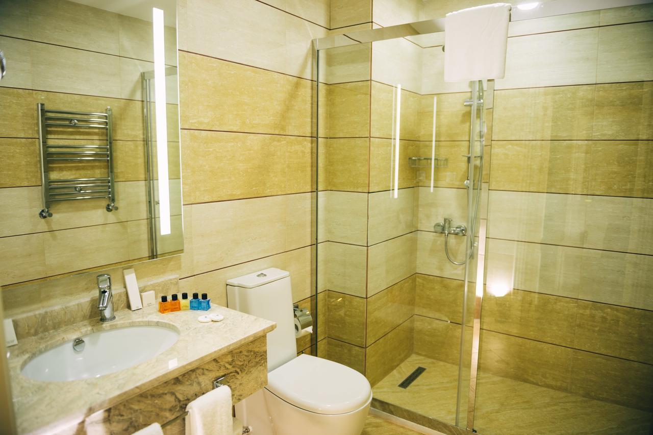 Emerald Hotel