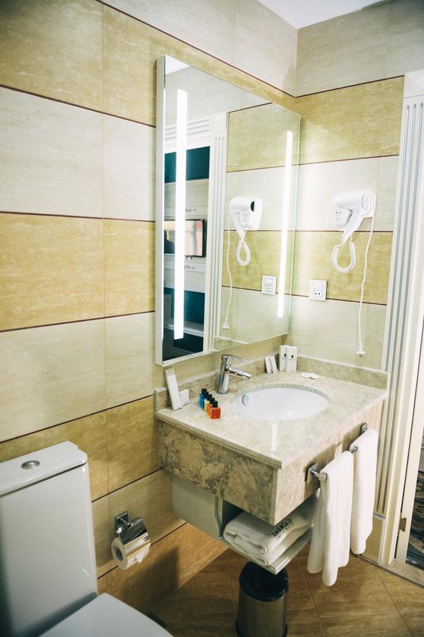 Hotel Emerald